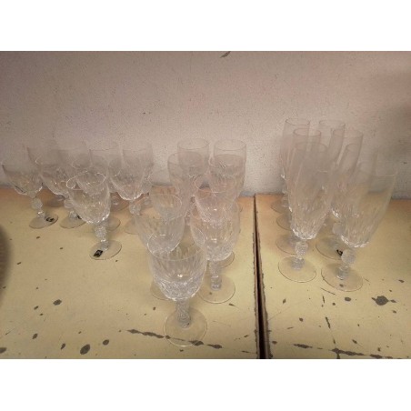 LOT DE VERRES EN CRISTAL 
