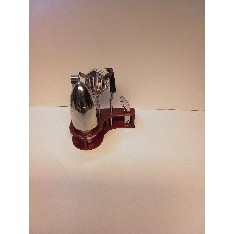 ACCESSOIRE DE BAR SUR PRÉSENTOIR 