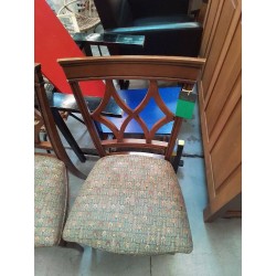 LOT DE 4 CHAISES MOTIF GEOMETRIQUES 