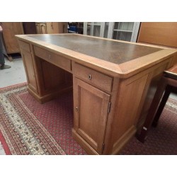 BUREAU MINISTRE 5 TIROIRS 4 PORTES 
