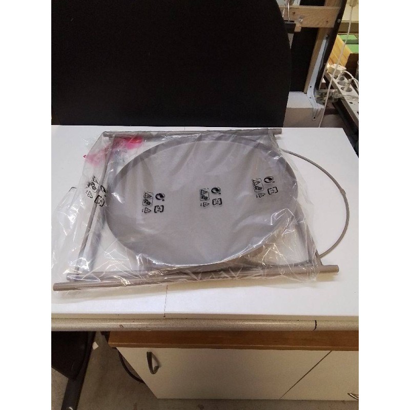 TABLE D’APPOINT METAL ETAT NEUF 