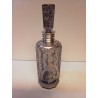 FLACON ANCIEN A MOTIF JAPONISANT EN CRISTAL MAUVE ET ARGENT 800