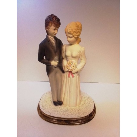 STATUETTE JEUNE COUPLE 