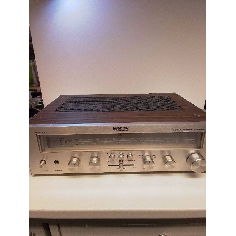 AMPLIFICATEUR STÉRÉO SUPERSCOPE