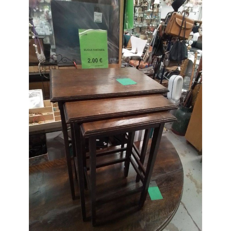 TABLE GIGOGNES 