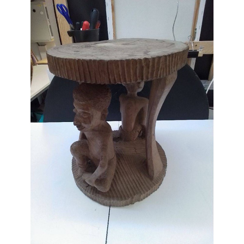 TABOURET AFRICAIN BOIS SCULPTÉ 