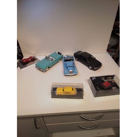 VOITURE COLLECTION L\'UNITÉ 