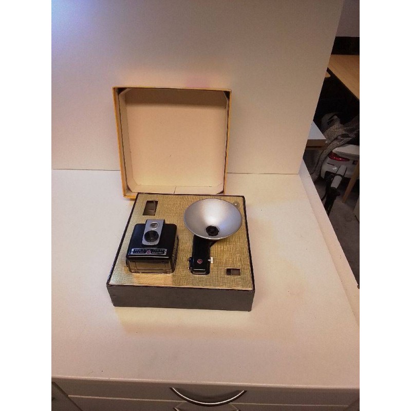 APPAREIL PHOTO VINTAGE KODAK FLASH