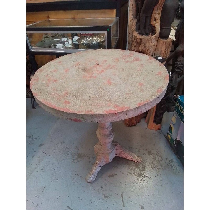 TABLE EXTÉRIEURE BETON 