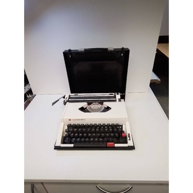 MACHINE A ECRIRE OLYMPIA