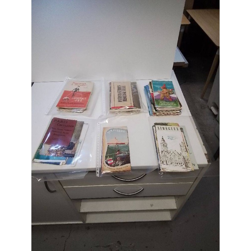 LOT CARTES TOURISTIQUES LA PIECE