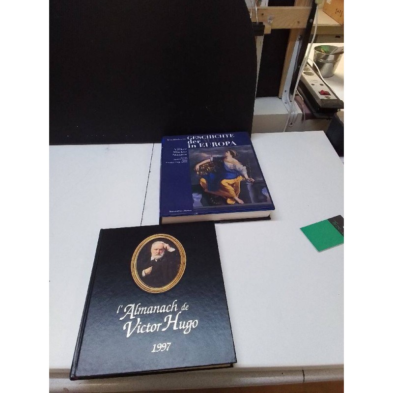 LIVRE DIVERS LA PIECE