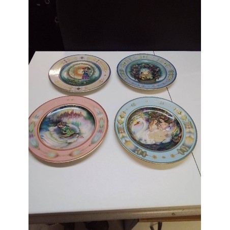 LOT D’ASSIETTES HEINRICH