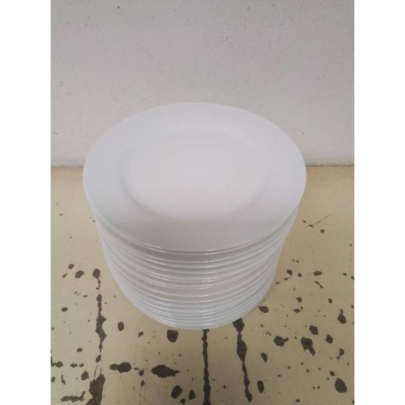 LOT D’ASSIETTES BLANCHES 