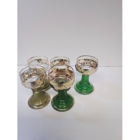 LOT DE 5 VERRES A VIN 