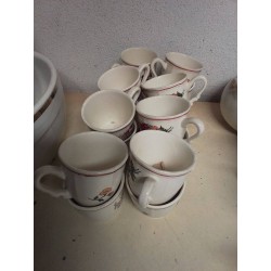 LOT TASSES SARREGUEMINES 