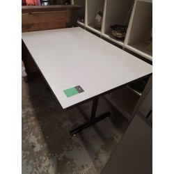 TABLE PLIABLE HOWE