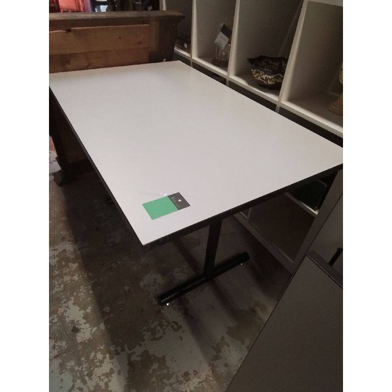 TABLE PLIABLE HOWE