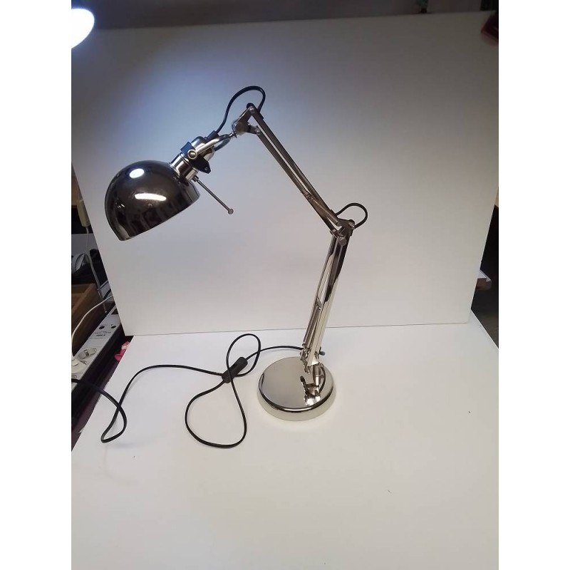 LAMPE A POSER STYLE INDUSTRIEL 