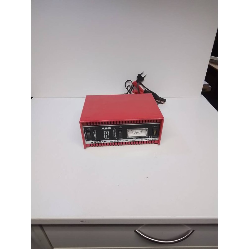 CHARGEUR DE BATTERIE