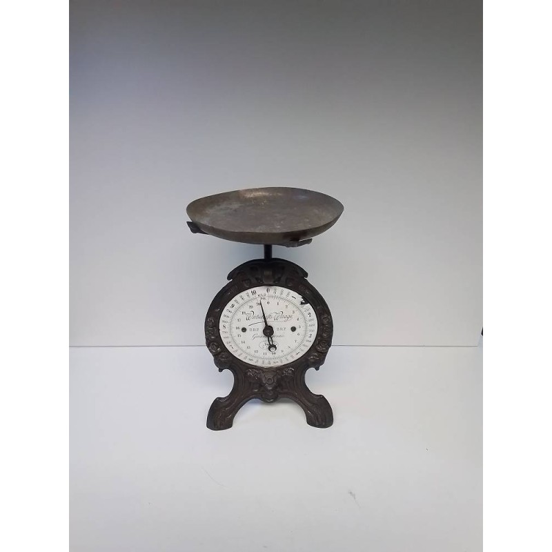 BALANCE ANCIENNE DE CUISINE