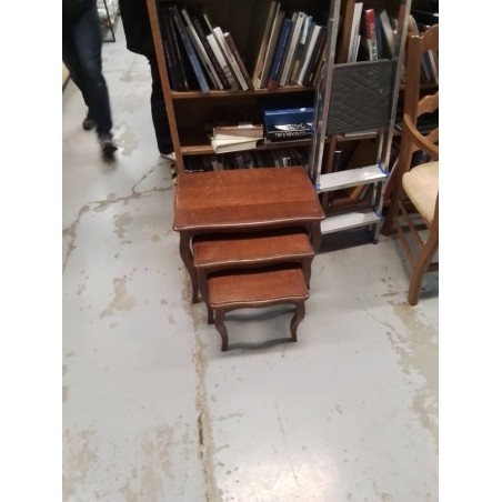 TABLES GIGOGNES 
