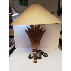 LAMPE A POSER PIED EN METAL SCULPTE 