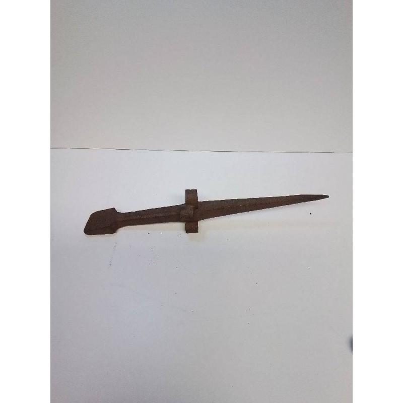 ENCLUME A FAUX ANCIENNE