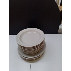 LOT DE VAISSELLES BEIGE 