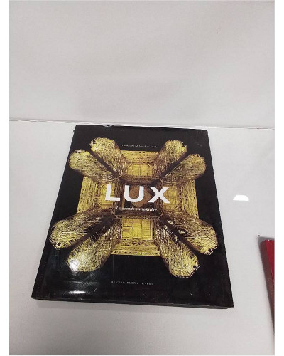 LIVRE LUX LE MONDE EN...