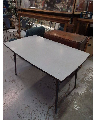 TABLE A MANGER FORMICA 