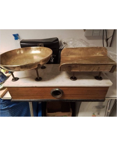 BALANCE ANCIENNE + PLATEAUX 
