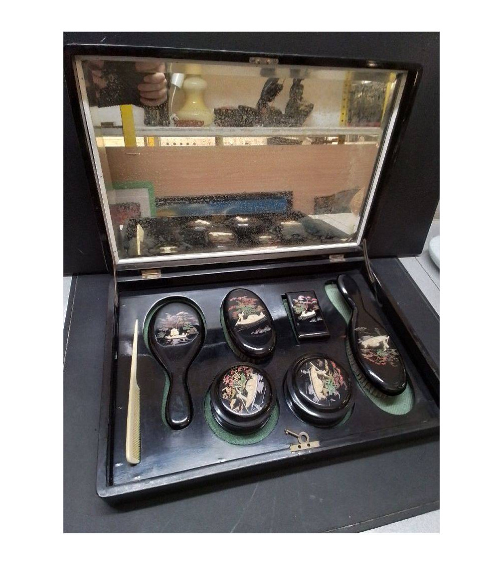 COFFRET DE TOILETTE ANCIEN 