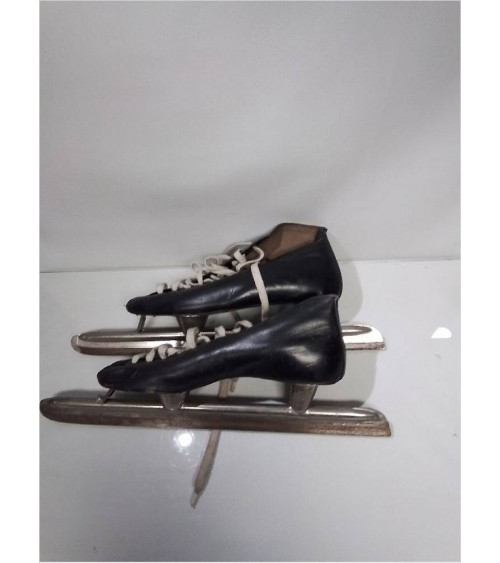PAIRE DE PATINS A GLACE...