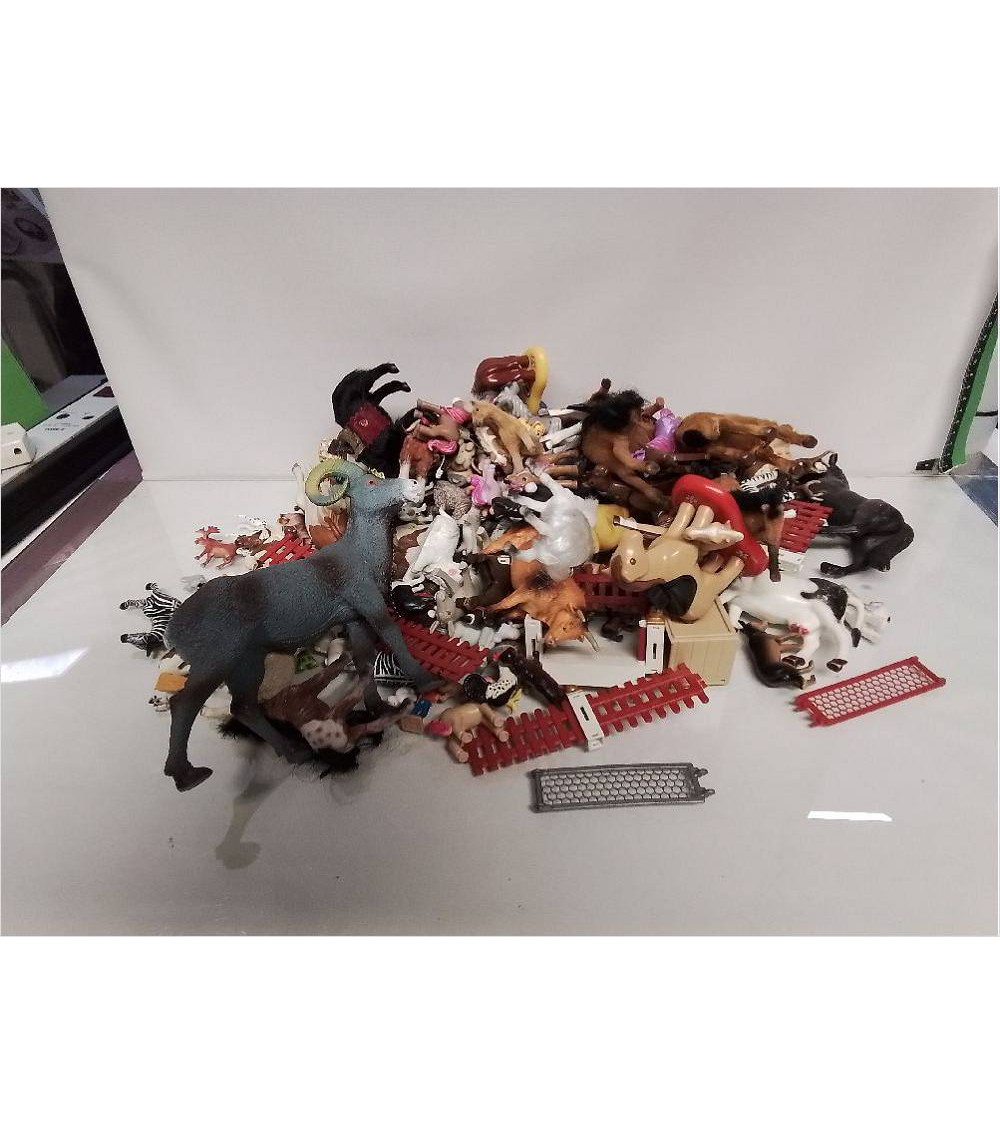 LOT D’ANIMAUX JOUET