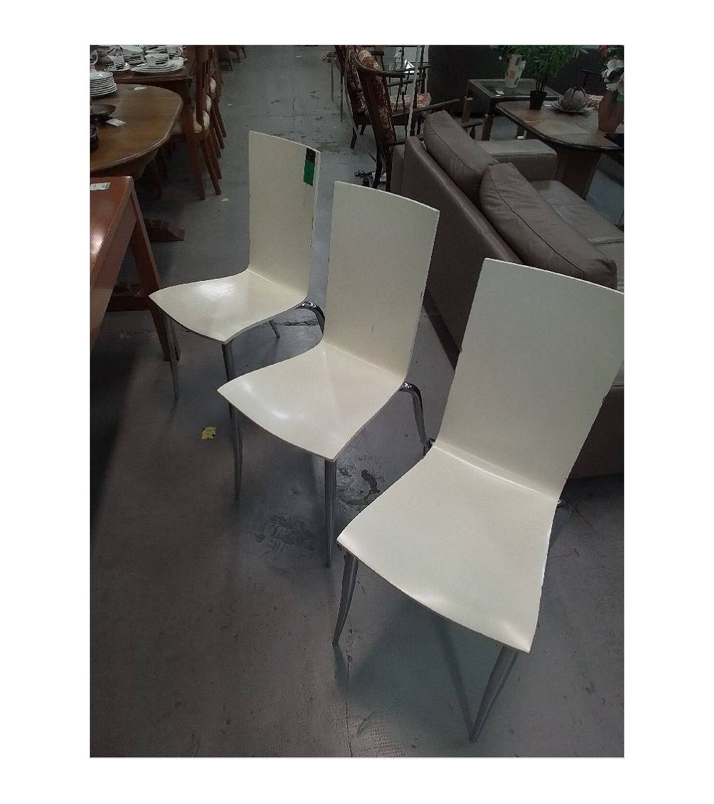 LOT 6 CHAISES STARCK BLANCHE