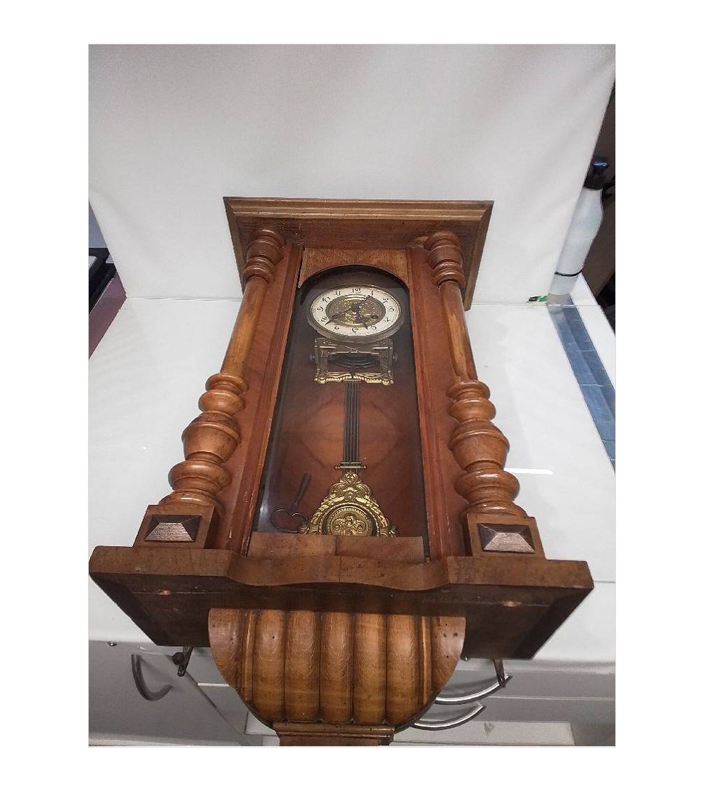 HORLOGE ANCIENNE EN L\'ÉTAT 