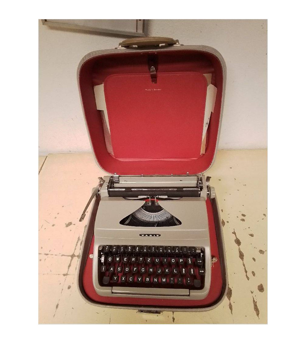 MACHINE A ECRIRE FACIT