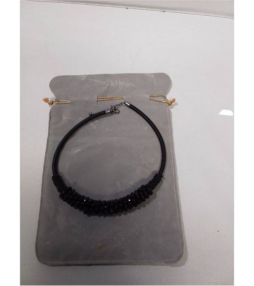 COLLIER NOIR 