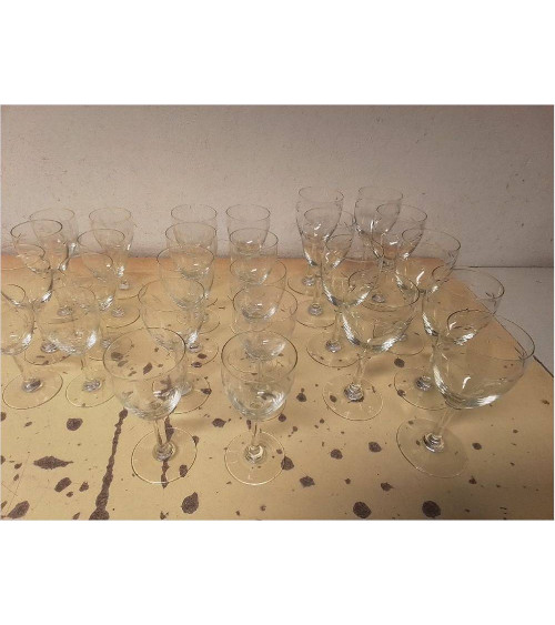 LOT DE VERRES CRISTAL CISELÉ 