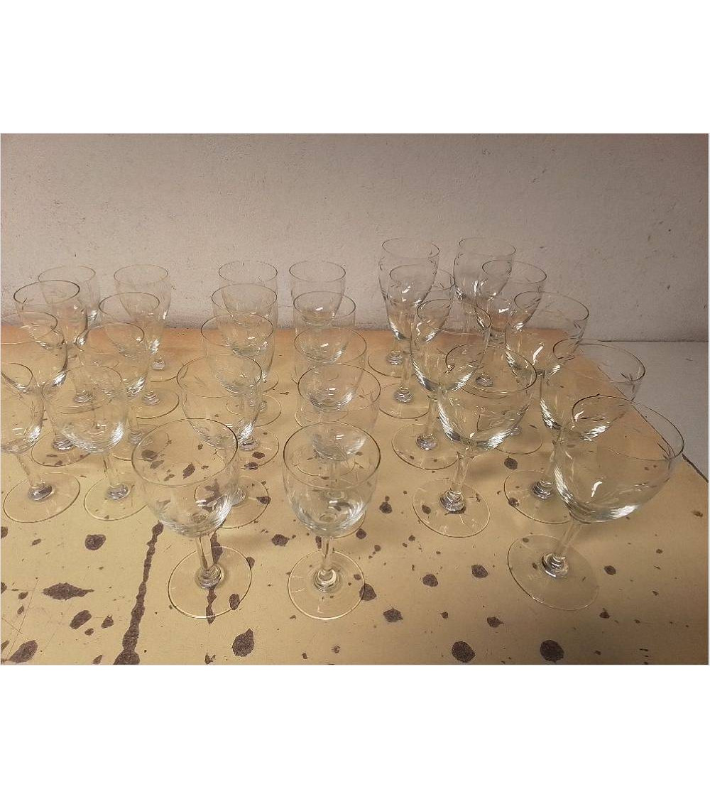 LOT DE VERRES CRISTAL CISELÉ 