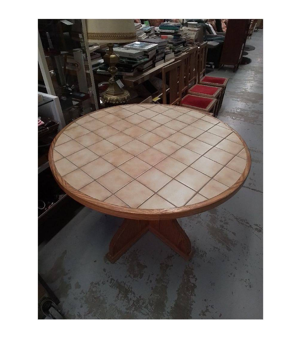 TABLE RONDE CARRELÉE EN PIN 