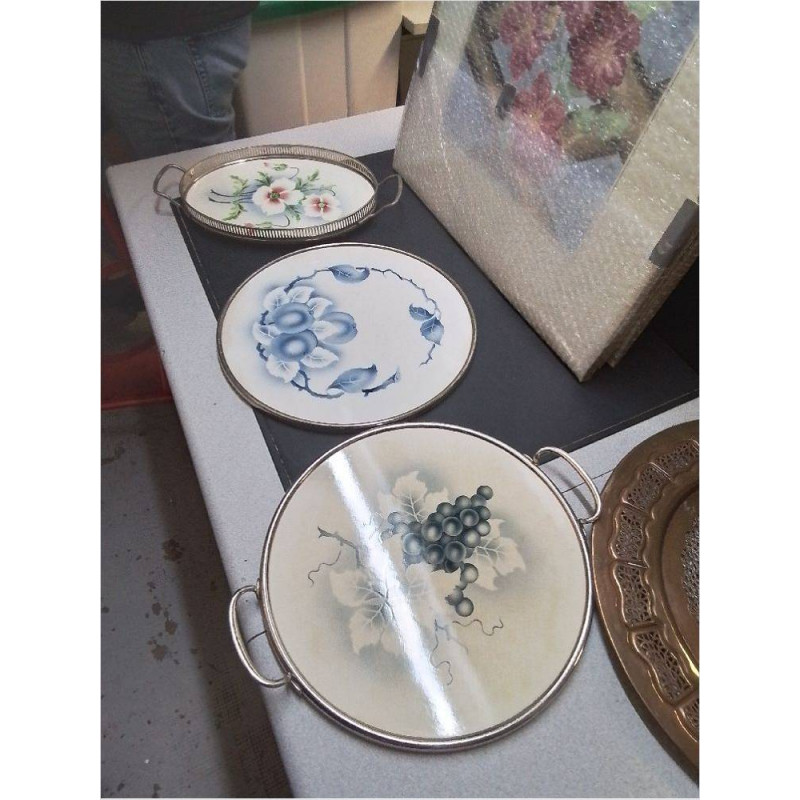 PLAT PORCELAINE BORD METAL VINTAGE LA PIECE 