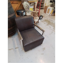 FAUTEUIL BRUN EFFET CROCO *