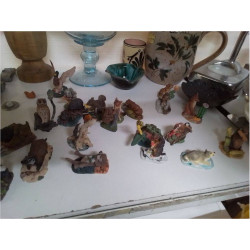 COLLECTION FIGURINES...