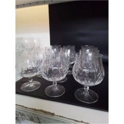 LOT DE VERRES CISELÉS 
