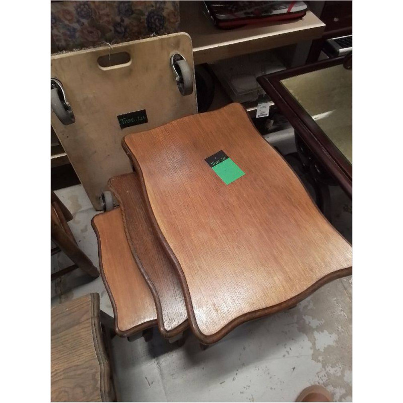 LOT TABLE GIGOGNES EN CHENE 