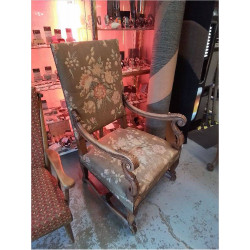 FAUTEUIL A RESSORTS ANCIEN...