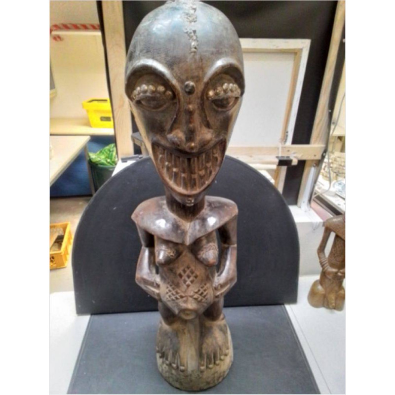 STATUE SONGE