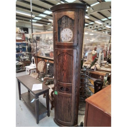 HORLOGE DE PARQUET D’ANGLE...